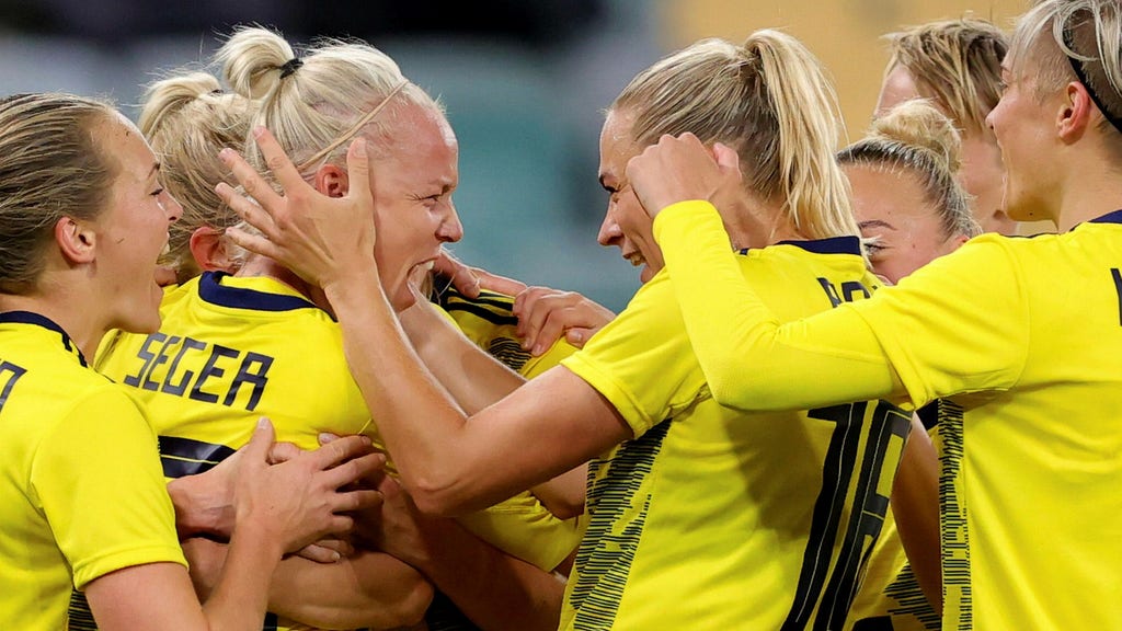 Svensk ansökan inskickad vill ha fotbollsEM 2025 DN.se Svensk ansökan inskickad vill ha fotbollsEM 2025 DN.se